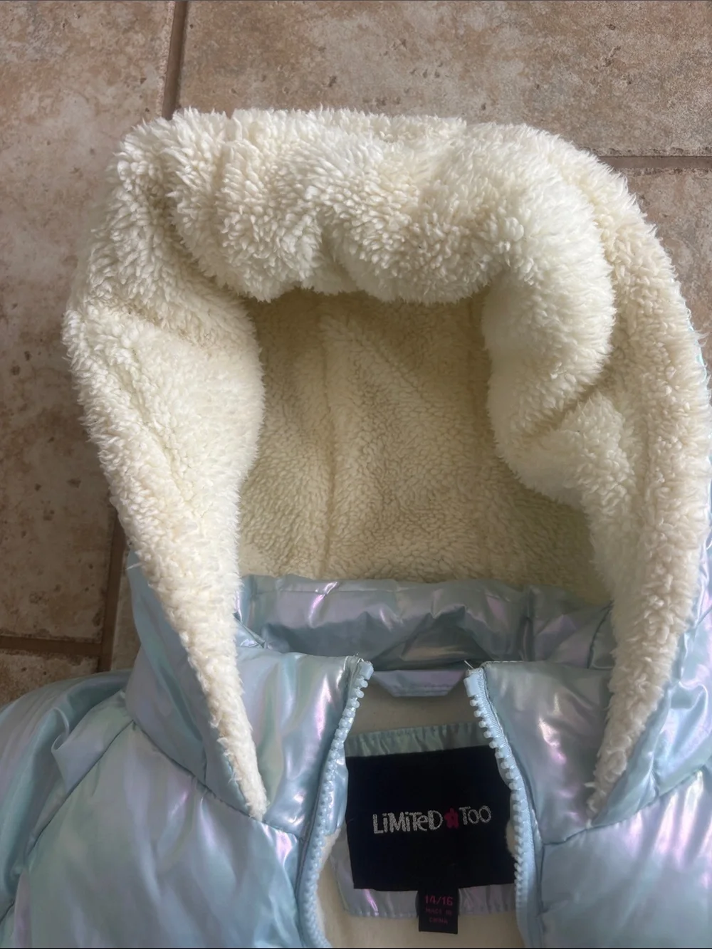 Limited Too girls 14/16 Iridescent Light Blue Kids Puffer Jacket w/Sherpa Hood